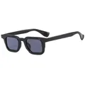 Gafas de sol retro con montura cuadrada negra y lentes gris oscuro - Negro Brillante/Lente Gris