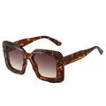 Square tortoise shell sunglasses with brown gradient lenses and bold frames - C6 Leopard Frame Gradient Brown