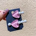 Elegante fermaglio coreano con cuore in resina rosa e perle bianche su metallo - Set di Gioielli Rosa