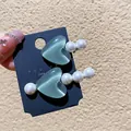Simpatiche clip per capelli a cuore verde menta con perle bianche su cartoncino - Set Verde Scuro