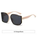Modieuze beige oversized vierkante zonnebril met zwarte glazen en gouden metalen details - Beige Frame Grijze Lenzen
