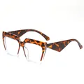 Fashionable cat-eye tortoiseshell sunglasses with transparent trim and thick temples - Tortoise Clear Clear Lens