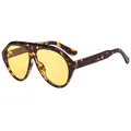 Occhiali da sole oversize tartarugati con lenti gialle e montatura vintage - Montatura Leopardata Lenti Gialle
