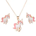 Parure licorne avec collier doré et boucles d'oreilles en émail rose et blanc - Licorne