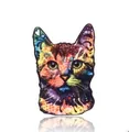 Broche artístico de cabeza de gato con vibrantes colores pop art y manchas de leopardo - Cabeza de gato atigrado