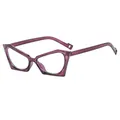 Montatura per occhiali cat-eye viola trasparente con design geometrico moderno su bianco - Ametista