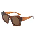 Chic oversized geometric sunglasses in amber brown finish with tinted lenses - Tea Frame Tea Lens