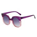 Lunettes de soleil rondes dégradé violet-rose avec texture matelassée - Monture Rose Violet Verres Dégradés Gris