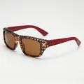 Lunettes de soleil écaille de tortue avec branches rouge foncé et motif 3D ajouré - Cadre Écaille