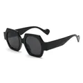 Lunettes de soleil noires hexagonales à monture épaisse avec branches en forme de cœur - Monture Noire Verres Noir Gris