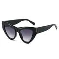 Lunettes de soleil œil de chat pour femme avec monture noire et verres dégradés violets - Standard / Monture noir brillant avec verres gris doubles (incl. 13 % TVA)
