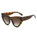 Lunettes de soleil œil-de-chat léopard avec verres dégradés et détails dorés chics - Standard / Standard (TVA de 13 % incluse) monture léopard et verres double thé