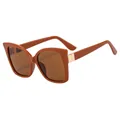 Chic amber cat-eye sunglasses with gradient brown lenses and gold metal accents - Tea Frame Tea Lens