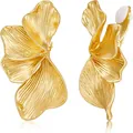 Boucles d'oreilles pétales dorées minimalistes avec un design de fleur métallique - Or