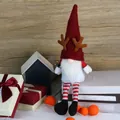 Gnome de Noël nordique avec bois de renne rouges et longues jambes rayées rouges - Gnome à Longues Jambes - Chapeau à Bois de Cerf