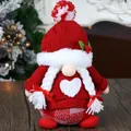 Gnomo di Natale di peluche con cappello rosso a maglia, trecce bianche e cuore - Gnomo Senza Volto Ragazza