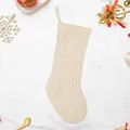 Calza di Natale in maglia a trecce bianco crema con anello per appenderla - Calza in maglia patchwork bianca