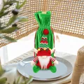 Copribottiglia di vino in velluto verde con gnomo di Natale e cappello lavorato - Stile Elfo senza Volto / Verde/Righe Rosso-Bianco