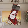 Calcetín de Navidad clásico a cuadros rojos y negros con bordado de Papá Noel - Estilo Papá Noel (Calcetín de Cuadros Papá Noel)