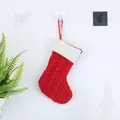 Klassischer roter Strick-Weihnachtsstrumpf mit weißer Manschette und Aufhängeschlaufe - Rote Kleine Weihnachtsstricksocke / Rot