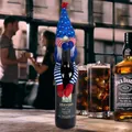 Décoration de bouteille de vin gnome patriotique du 4 juillet avec étoiles rouges et bleu - Style Design Mixte (Style C)