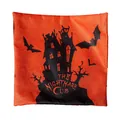 Halloween Kissenhülle in Orange mit Nightmare Club Schloss und Fledermäusen Motiv - 43cmx43cm / Schloss-Stil