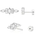 Vue macro de boucles d'oreilles avec zircons marquise sertis sur une monture argentée - Style Marquise en Grappe (e458) / Argent