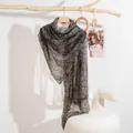 Elegante sciarpa leggera da donna con motivo a pietra e trama di lino stampata - Sciarpa Sottile Motivo Pietra-Nero