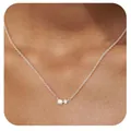 Collier élégant en laiton doré avec pendentif délicat en perle et zircon sur un mannequin - Style Perle avec Petit Zircon Rond (x483) / 14k / 1 Pièce/Lot / Or