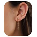 Nahaufnahme von vergoldeten Blumen-Ohrhängern aus Messing mit Zirkonia-Kristallen - Gliederkwastjes-Ohrringe mit Marquise-Strass (e1400) / 14k / 1 Paar Packung / Gold