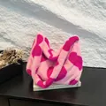 Sac fourre-tout en peluche rose avec motifs de cœur fuchsia et texture douce - Rose foncé