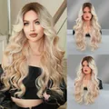 Parrucca bionda sfumata lunga e ondulata con riga in mezzo e radici scure da donna - Colpi di Sole Marroni e Bianchi