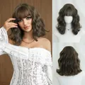 Koudbruine Lolita pruik met pony en schouderlange golven voor een natuurlijke look - 40CM / Mat Koel Bruin