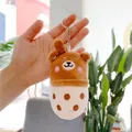 Dettaglio di un portachiavi in peluche a forma di orsetto bubble tea con anello d'argento - Orso Marrone (Catena Regolare)