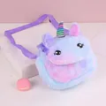 Detailansicht der Einhorn-Plüschtasche mit weichem Farbverlauf und lila Trageriemen - Farbverlauf Lila