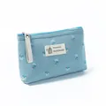 Hellblaue Leinwand Münzbörse mit Blumenmuster und handgefertigtem Etikett - Floral Blau