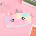 Estuche de unicornio de felpa arcoíris con ojos bordados y cuerno plateado para niños - Estilo Ojos Negros