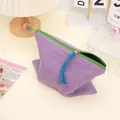 Borsa da trucco in maglia a scacchi viola e bianchi con cerniera verde e blu - Viola