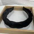 Diadema trenzada de terciopelo negro para mujer con diseño cruzado grueso y estilo vintage - Negro