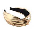 Serre-tête noué en similicuir doré brillant avec nœud supérieur chic pour femme - Or
