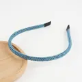 Détail du bandeau tricoté bleu avec fils pailletés et doublure intérieure douce pour femme - Gris Bleu