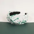 Détail du serre-tête noué avec motifs de trèfles verts pour la Saint-Patrick - Vert clair