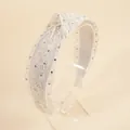 Serre-tête en dentelle crème avec broderie florale, strass et un nœud supérieur chic - Blanc