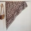 Klassischer Leopardenmuster-Schal mit Fransen für Damen, modisches Winter-Accessoire - 180x90cm / Kaffeebraun