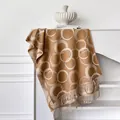 Dikke jacquard sjaal met minimalistisch cirkelpatroon en elegante kwastjes - 185x65cm / Khaki
