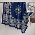 Luxuriöser Jacquard-Schal in Marineblau und Creme mit Paisley- und Sternenmustern - Fj060 - Blau / 130x130cm