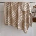 Châle classique à carreaux kaki et blancs style cachemire avec franges pour l'hiver - Fj021-kaki / 130x130cm