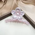 Pinza per capelli a fiore rosa glitterato traslucido con perla centrale elegante - Pearlescent Pink (Five Petal)