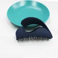 Pinza per capelli opaca blu navy con design a onde per uno styling elegante - Blu navy