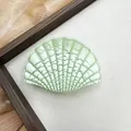 Molla per capelli verde chiaro a forma di conchiglia con texture effetto screpolato - 8.5cm / Forma di capasanta / Verde